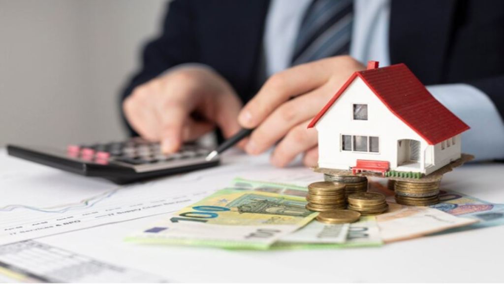 Govt Likely to Increase Mudra Loan Target to Rs 5-6 Lakh Crore in FY26. . (Image Source: Freepik)