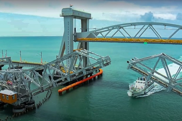 Rameswaram: A panoramic view of the Pamban sea bridge during its inauguration ceremony led by Prime Minister Narendra Modi. (Image: PTI)