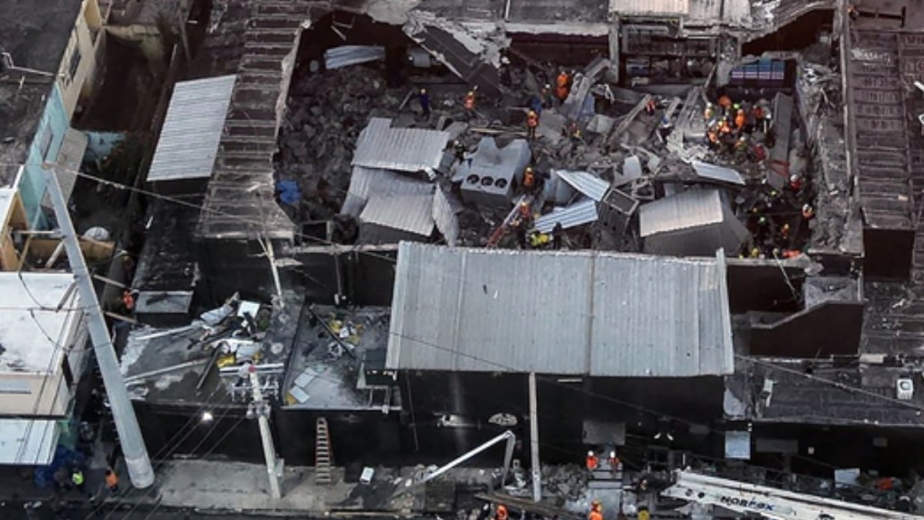 Roof collapse at Dominican club kills at least 124 as officials scramble to identify victims 