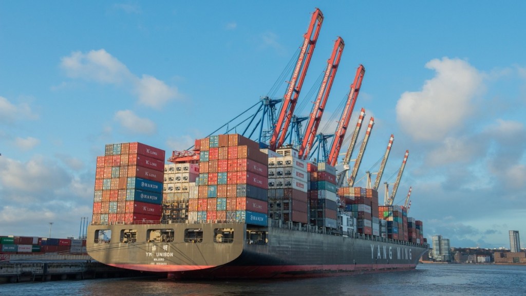 Goods exports flat in FY25 despite low base