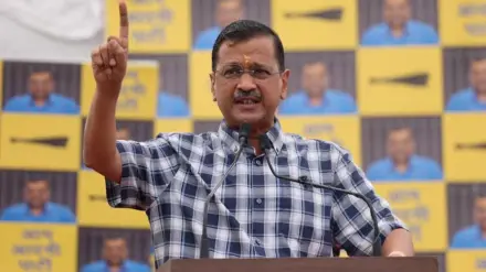 Atishi detained by Delhi police after joining anti-demolition protest, Kejriwal says BJP 'ruined city in just 3 months' (Image Source: PTI)