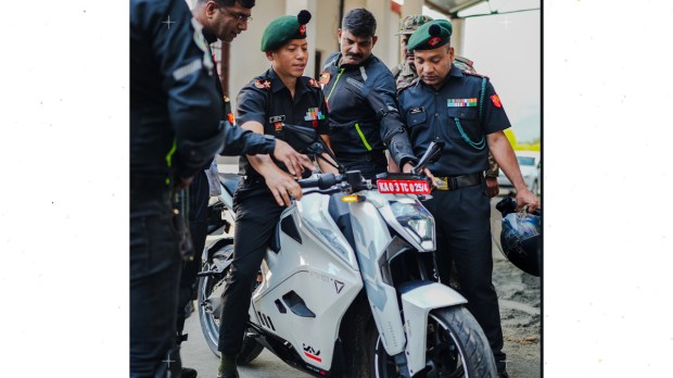 Indian Army Ultraviolette (1)