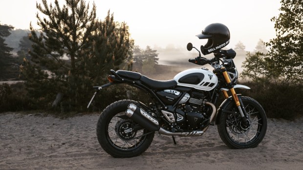 Triumph Scrambler 400 XC (1)