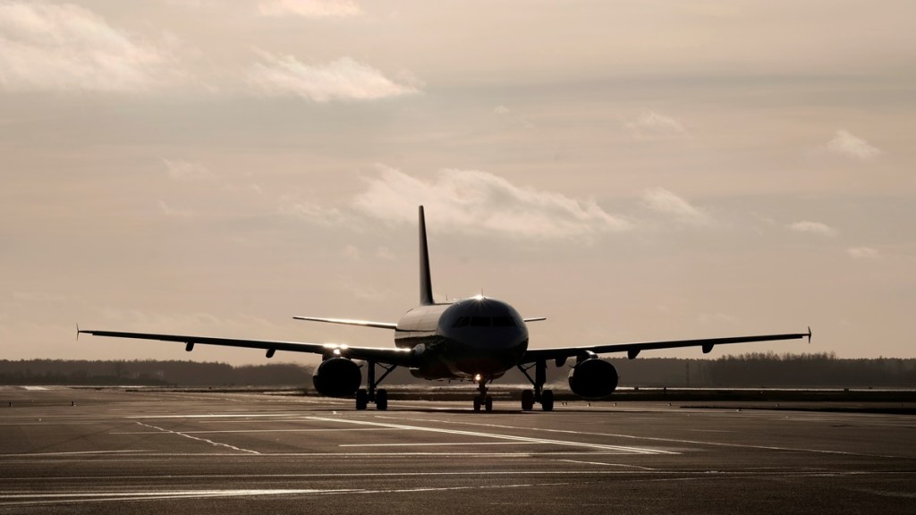 Airspace Standoff: India, Pakistan Extend Flight Bans. (Image Source: Reuters)