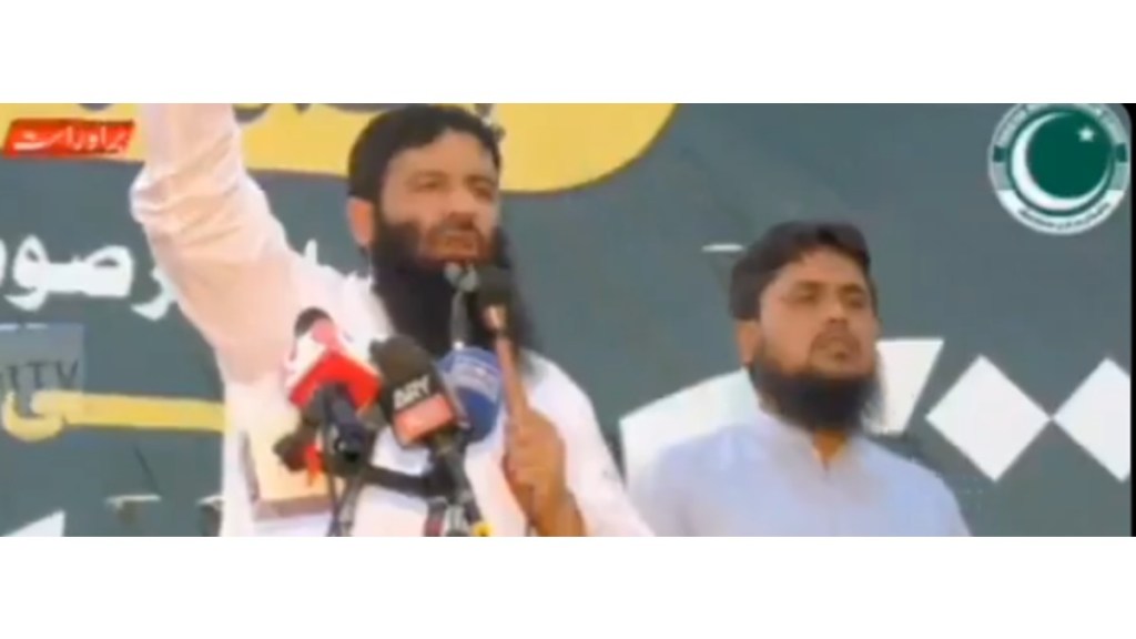 Lashkar e Taiba US designated terrorist Muzammil Hashmi spews hatred against India. (Image Source: Screeshot of video/ twitter/ @TahaSSiddiqui)