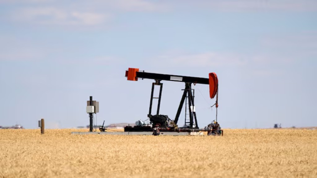 India Explores Geothermal Energy from Abandoned Oil Wells, Eyes 10.6 GW Potential. (Image Source: Reuters)