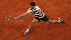 Carlos Alcaraz pulls off ‘best drop shot’ in tennis history, Internet bows down in admiration – Watch
