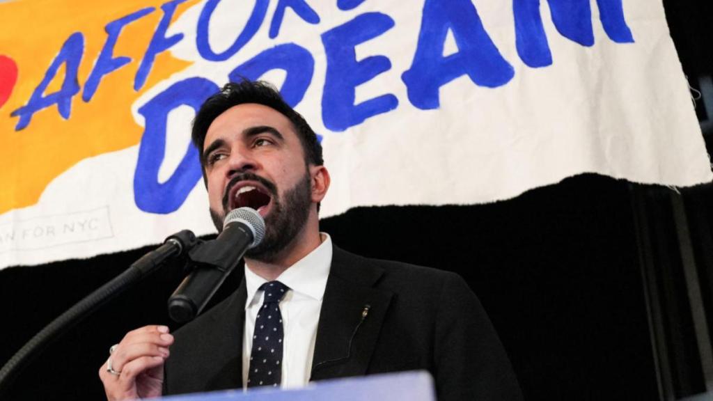 As a pro-immigrant candidate, Mamdani pushes back on anti-refugee sentiment and Trump-era policies like the Muslim ban.