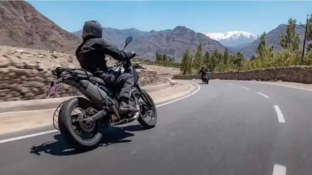 Royal Enfield Himalayan 750