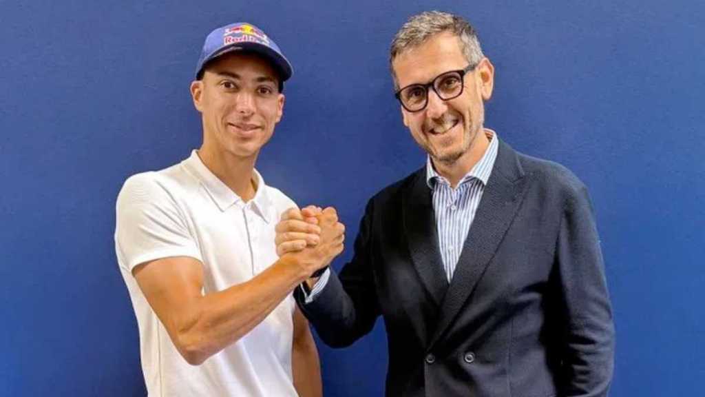 Razgatlioglu first won his WSBK world championship aboard a Yamaha in 2021