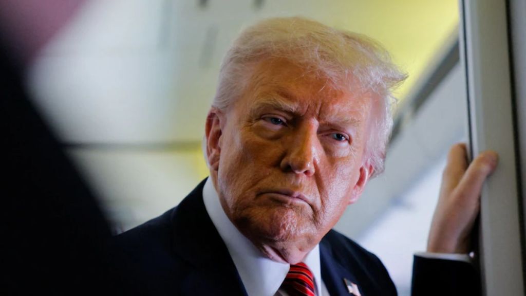 'There's no deadline': White House insider says Trump tariffs are 'fake' and a 'theatrical show'