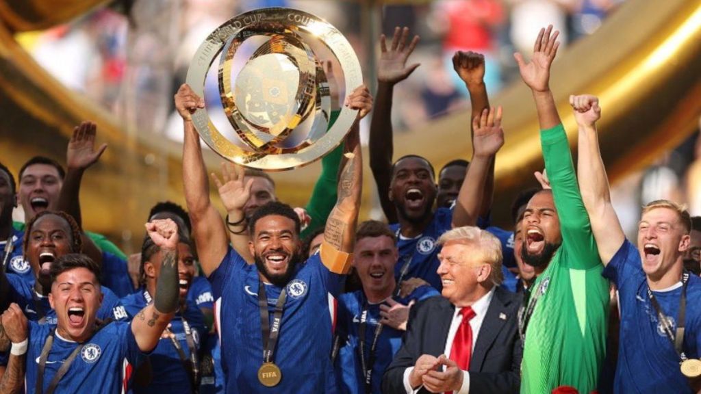 trump fifa club world cup trophy chelsea vs psg