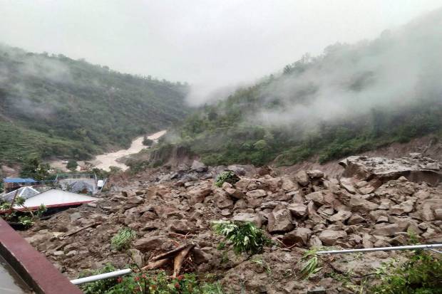 According to the Himachal Pradesh State Disaster Management Authority, 259 roads all over Himachal have been blocked because of continuous heavy rainfall and landslides. Mandi alone includes 139 of them. (Photo source: PTI)