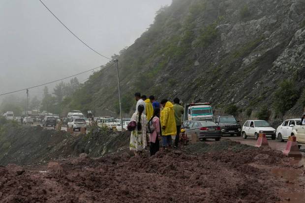  Despite the adverse conditions, no national highways have been closed. According to disaster management, the route has been kept open in case of emergency and for logistical movement. (Photo source: PTI)