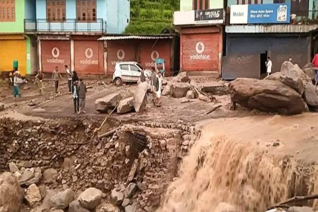 Authorities have appealed to people to avoid non-essential travel, particularly in heavy terrain, and to stay aware of official alerts. (Photo source: PTI)
