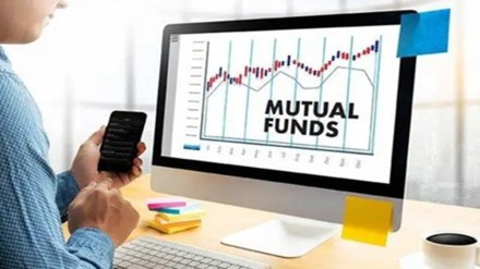 Motilal Oswal Midcap Fund vs HDFC vs Kotak vs Nippon: Which fund gave best returns over 1, 3, 5 and 10 years?