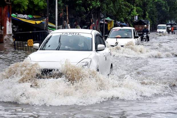 In Jharkhand, towns like Dhanbad and Ranchi have been put under a downpour warning. (Photo source: ANI)