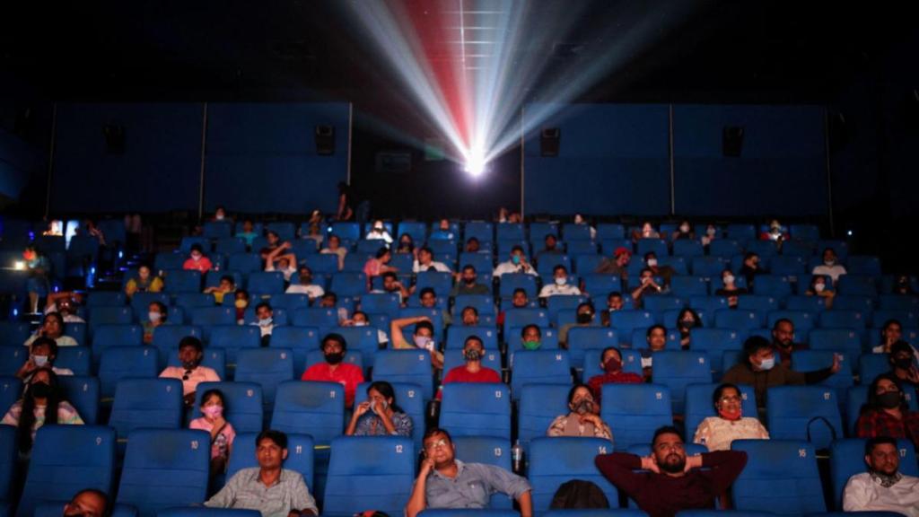 A key point of contention is the uniform nature of the proposed cap. In cities like Bengaluru, where premium formats such as IMAX and 4DX can cost Rs 600–1,000 per ticket, exhibitors fear the pricing ceiling could jeopardise returns on these high-investment experiences.