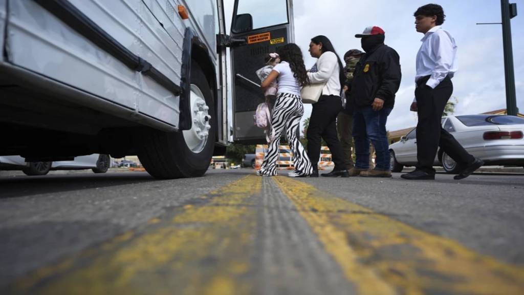 Trump administration fires 17 immigration court judges