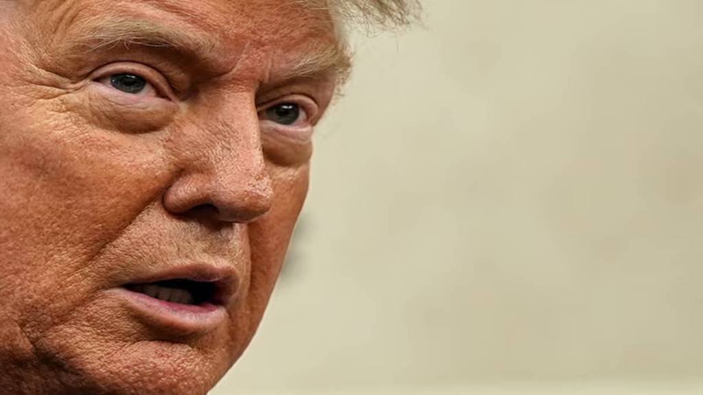 U.S. President Donald Trump speaks during a meeting with Democratic Republic of the Congo's Foreign Minister Therese Kayikwamba Wagner and Rwanda's Foreign Minister Olivier Nduhungirehe in the Oval Office at the White House in Washington D.C., June 27, 2025. (Photo source: Reuters)