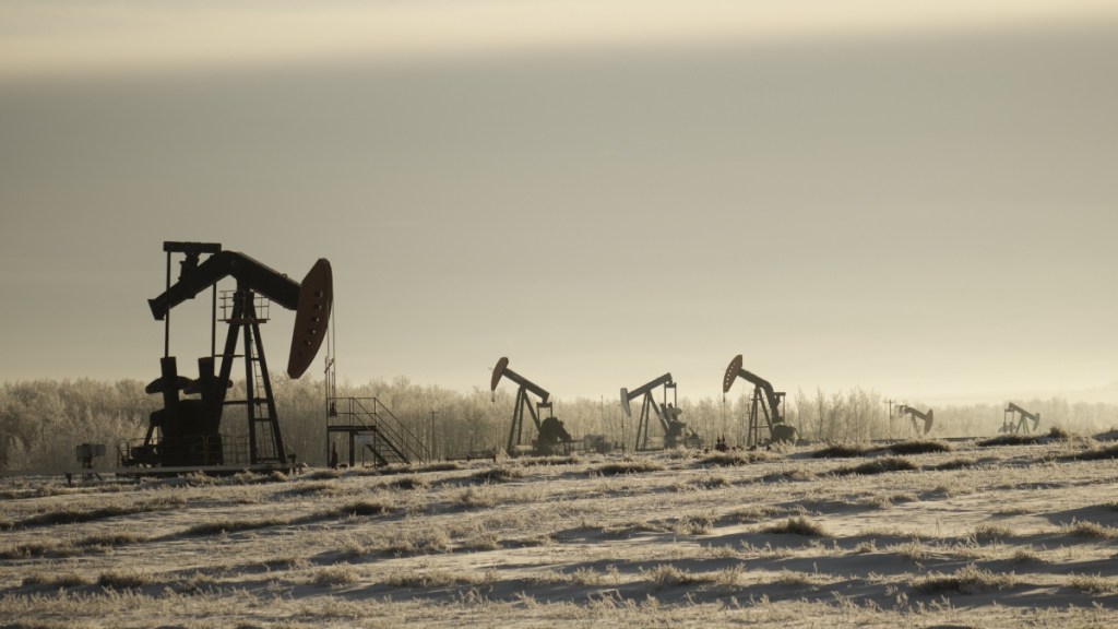Oil prices rise on hopes of US-EU trade deal, China tarrif truce extension