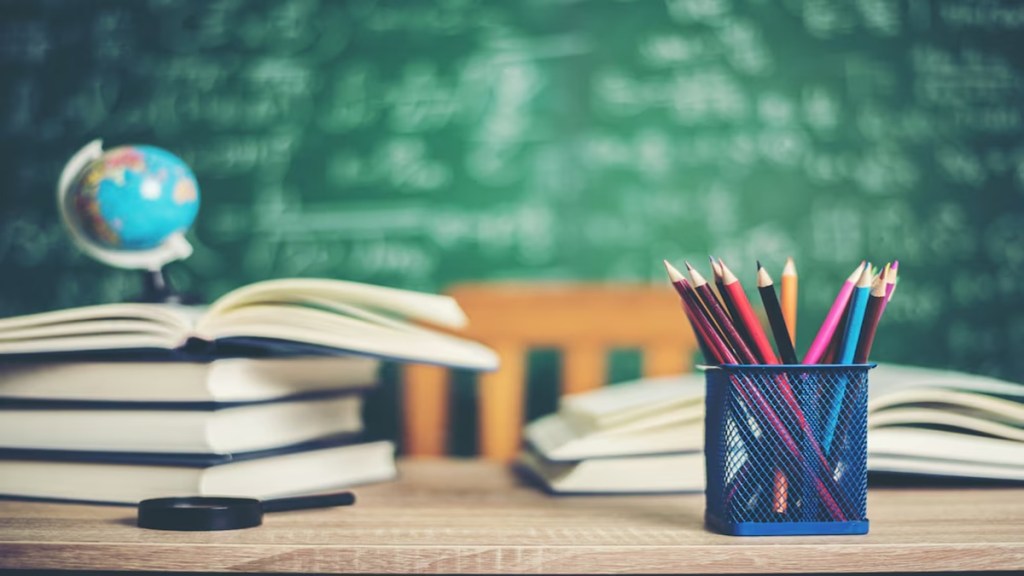 India's Education Crisis: PARAKH RS Reveals Deep Learning Gaps, Threatening Demographic Dividend. (Image Source: Freepik)