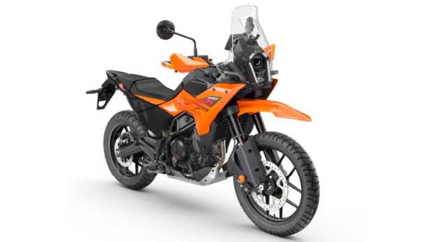 It also retains the same non-adjustable USF fork setup and the monoshock at the rear.