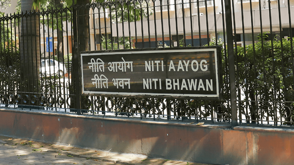 NITI Aayog to Study Ways to Boost Indian Railways' Non-Fare Revenue, Targeting Global Benchmarks. (Image Source: FE)