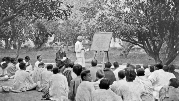 Founded Shriniketan - In 1921, Tagore, along with Leonard Elmhirst (agricultural economist), set up the 'Institute for Rural Reconstruction', which was later renamed 'Shriniketan' in Surul. Tagore started receiving donations from Indians and around the world to free the Indian villages from ignorance, and started lecturing against the practice of 'untouchability'. (Photo Source: Tagore Foundation)