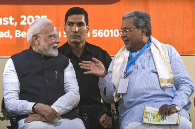 Prime Minister Narendra Modi and Karnataka Chief Minister Siddaramaiah attended an event in Bengaluru to lay the foundation stone for several development projects and inaugurate the Yellow Line of Namma Metro. (Image Source: PTI)