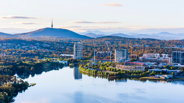 Rank 8: Canberra (Australia) decreased five positions compared to its 2024 ranking. The city is noted as being among those that have performed strongly in integrating technology and maintaining a quality of life. (Photo Source: Canva)