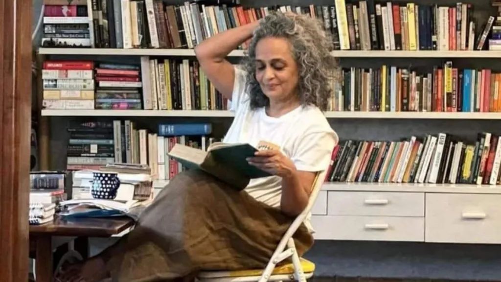 arundhati roy jammu kashmir book ban
