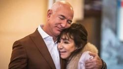 Who was Jackie Besoz? Jeff Besoz’s mother dies; had made $250,000 investment to build Amazon