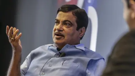 Nitin Gadkari Blasts 'Petrol Lobby' Over Ethanol Blending, Lays Out Ambitious Highway and Lithium Mining Goals. / Representative Photo (Image Source: Bloomberg)