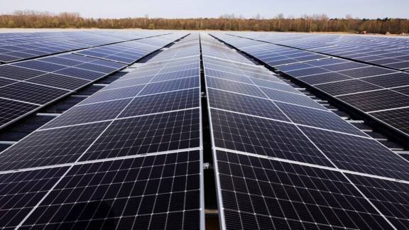 ACME Solar Aims for 7GW of Operational Capacity by FY28. (Image Source: Financial Express)