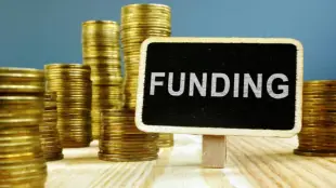 Fireside Ventures Shifts Strategy, Focuses on Early-Stage Consumer Startups. (Image Source: Canva)