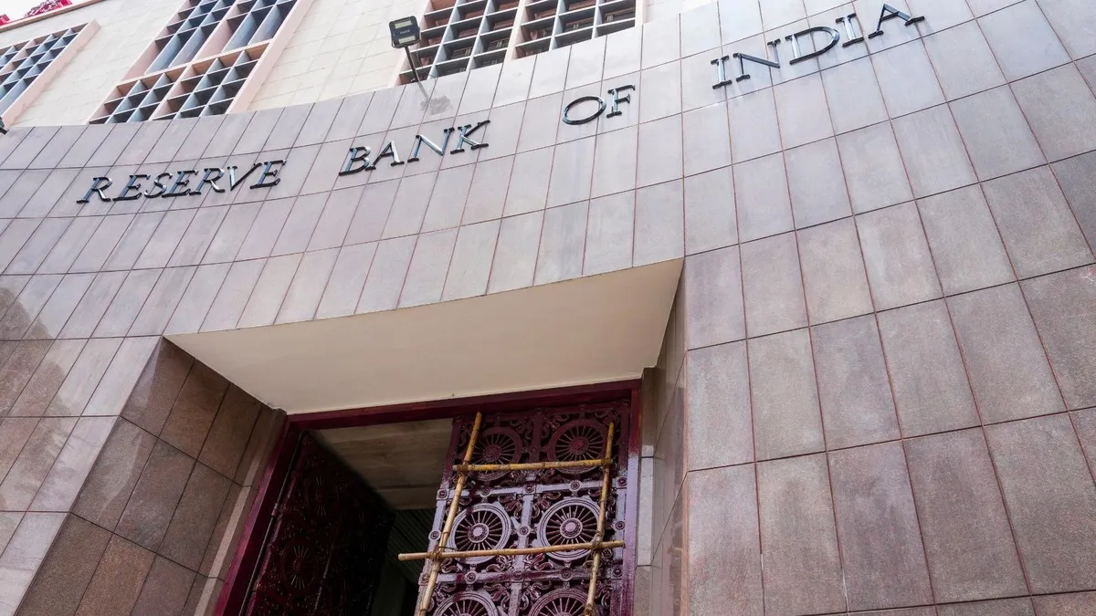 From days to just 4 hours, cheque clearing to get faster from this day; Check RBI's 2-phase plan
