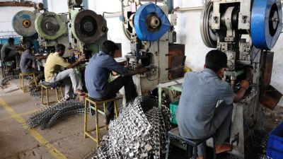 Maharashtra govt clears draft rules to increase working hours in factories