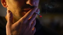 ‘Reduces blood flow to spine,’ doctor explains why slipped disc risk doubles with smoking; lists 5 symptoms