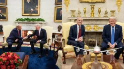 ‘Cheap gold-plated toilet’, Photographer’s viral post roasts White House makeover under Trump