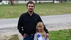Aiming at a bird, Illinois man accidentally shoots daughter – Here’s what happened