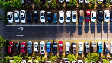 CBIC Confirms No Refund of Compensation Cess on Existing Auto, FMCG Stock. (Image Source: Canva)