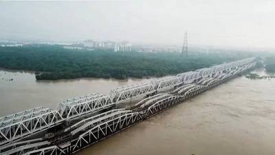 Delhi-NCR Weather: Yamuna level swells past 207 metres, flood water hits roads and cremation grounds