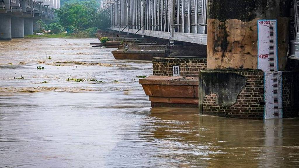 delhi flood alert