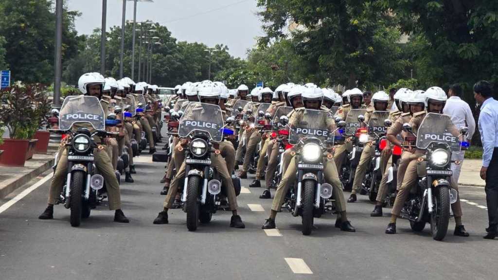 Honda delivers over 50 customised CB350s to Gujarat Police